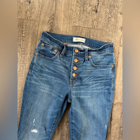 Madewell Cali Demi-Boot Jeans in Bronson Wash: Button-Front Edition - Picture 7 of 10